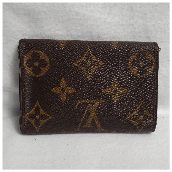 Authentic Preowned LV Key Chain - Picture 2 of 8